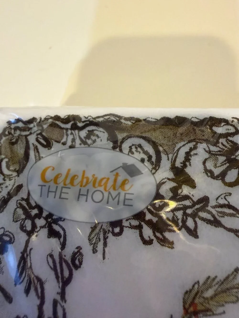 TURKEY-THEMED THANKSGIVING PAPER LUNCHEON NAPKINS New 40 Count 6-1/2 x 6-1/2